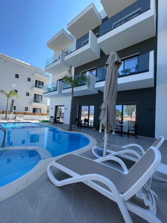 Absolute Hotel Ксамил Экстерьер фото