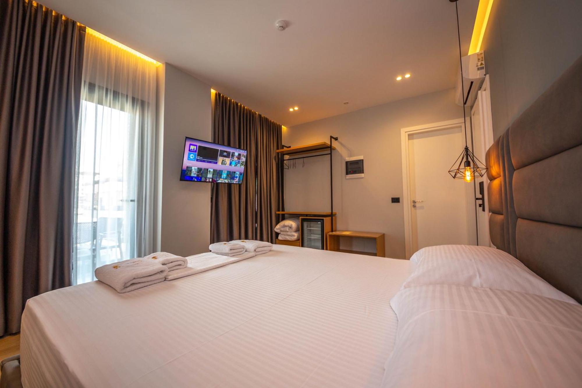 Absolute Hotel Ксамил Экстерьер фото